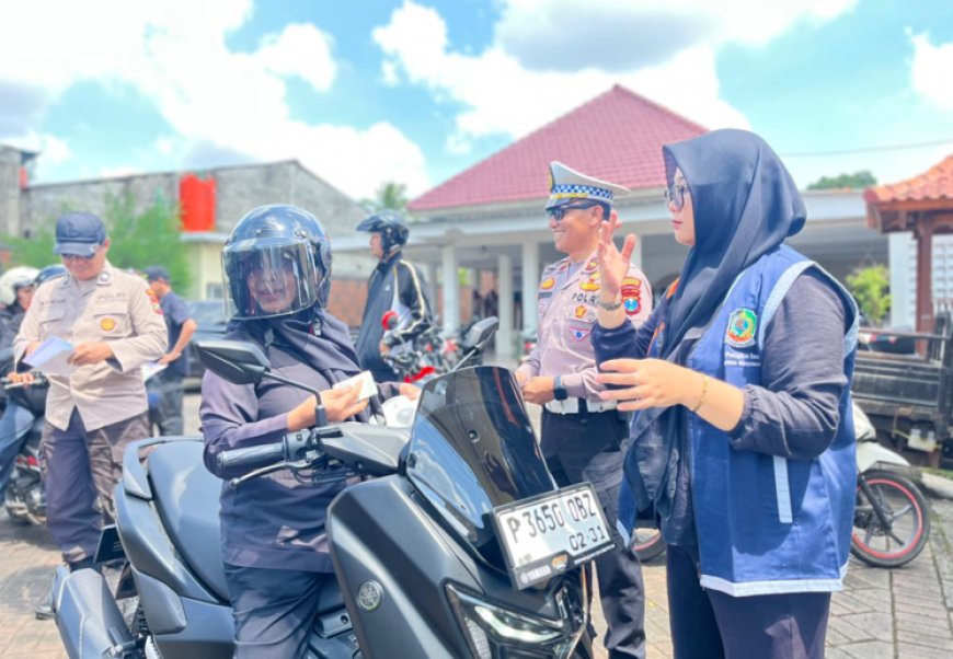Tingkatkan Kamseltibcar Lantas dan Kepatuhan Pajak, Polsek Genteng bersama Bapenda Jatim Gelar Operasi Skala Besar