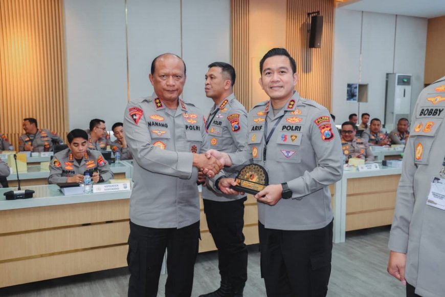 Polres Lamongan Tertinggi Selesaikan Perkara, Raih Penghargaan Kapolda Jatim