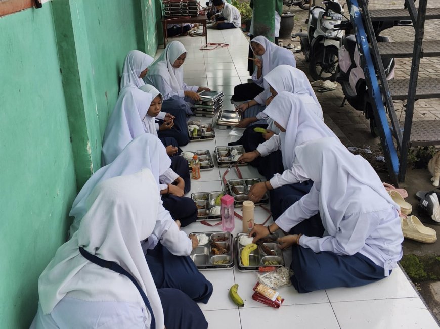 Koordinator MBG MTs Nurul Ichlas Pasarejo Sebut Program Makan Bergizi Gratis Tingkatkan Kehadiran Siswa