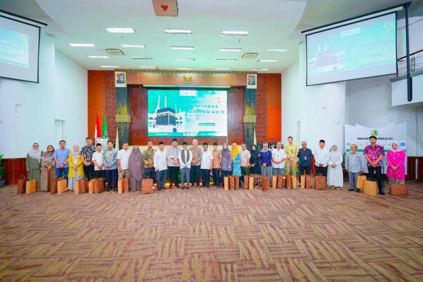 UNAND Padang Lepas 39 Calon Jemaah Haji, Rektor Tekankan Perjalanan Spiritual