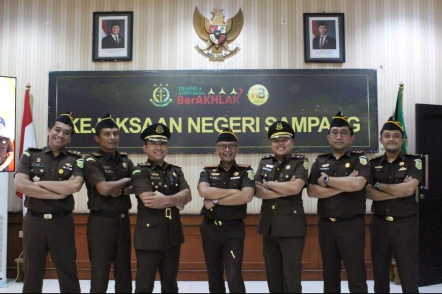 Kejari Sampang Resmi Lantik Kasi Pidum Baru, Ini Pesan Kajari