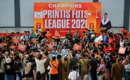 Turnamen UPRINTIS Futsal League Trenggalek 2026 Diserbu Suporter dan Pelaku UMKM Lokal