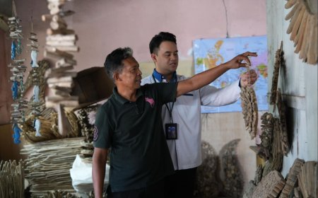 Limbah Kayu Pantai Disulap Jadi Kerajinan Bernilai Ekspor oleh Wayan, Nasabah PNM ULaMM Denpasar