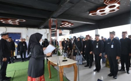 Bupati Ipuk Fiestiandani Lantik Tiga Kepala Dinas di Pasar Rogojampi