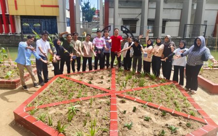 FPP UNP Gelar Gotong Royong Hijaukan Kampus Libatkan Seluruh Civitas Akademika