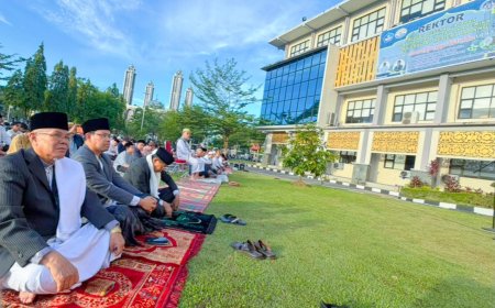 Universitas Negeri Padang Gelar Sholat Idul Adha 1447 H, Jamaah Diajak Perkuat Nilai Keimanan