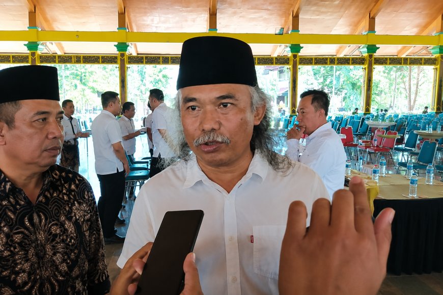 Pembinaan DPMD Bangkalan, Ki Klungsu Soroti Pentingnya Kemandirian Ekonomi Desa