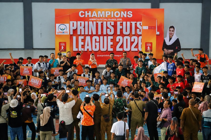 Turnamen UPRINTIS Futsal League Trenggalek 2026 Diserbu Suporter dan Pelaku UMKM Lokal