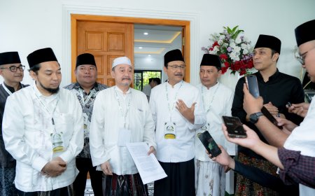 Jelang Muktamar NU 2026, Dzurriyah Usul saat Acara Kombes di Kediri, Tongkat-Tasbih Jadi Tradisi
