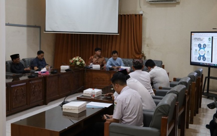 Pansus DPRD Banyuwangi Melakukan Pendalamn Konsep Raperda Pembangunan Industri Tahun 2025-2045.