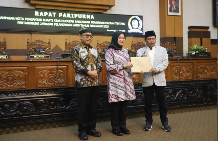 DPRD Banyuwangi Gelar Rapat Paripurna Penyampaian Nota Penjelasan Raperda Pertanggungjawaban Pelaksanaan APBD Tahun 2025