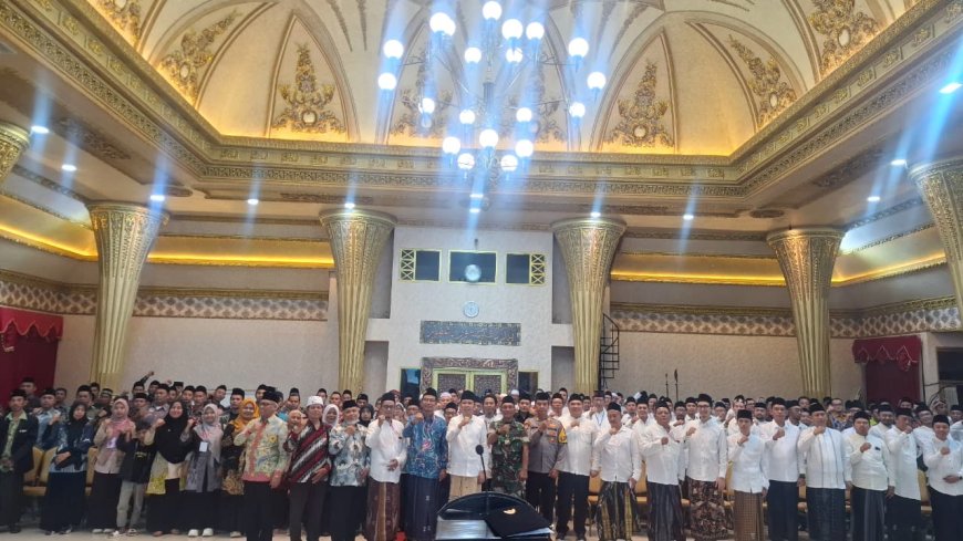 Kukuhkan Forum Pesantren dan Guru Ngaji, Gus Fawait Tegaskan Pesantren Benteng Akhlak dan Mitra Pembangunan Jember