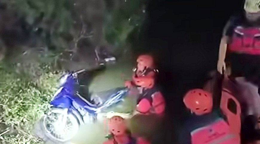 Motor Terjun ke Waduk Kalimati Sidoarjo, Dua Pengendara Tewas Tragis