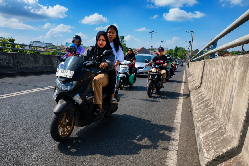 Pengendara Kuatir, Sambungan Flyover Tenggulunan Candi Berlubang, Dinas PU Sidoarjo Segera Lakukan Perbaikan