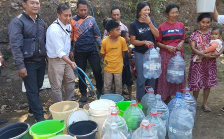 Bank Jatim Gandeng BPBD Salurkan Air Bersih bagi Warga Bondowoso Terdampak Kemarau Panjang