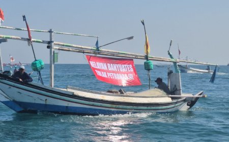 Nelayan Banyuates Kepung Proyek Petronas, Tuntut Ganti Rugi Rp6,3 Miliar Segera Dibayar