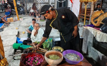 Suran Agung Lamongan Hidupkan Budaya Leluhur Sekaligus Dongkrak Ekonomi Warga Melalui UMKM Tradisional