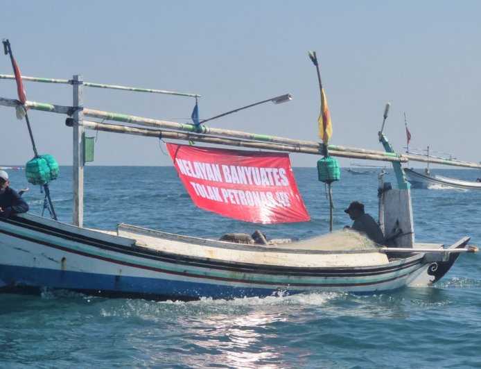 Nelayan Banyuates Kepung Proyek Petronas, Tuntut Ganti Rugi Rp6,3 Miliar Segera Dibayar