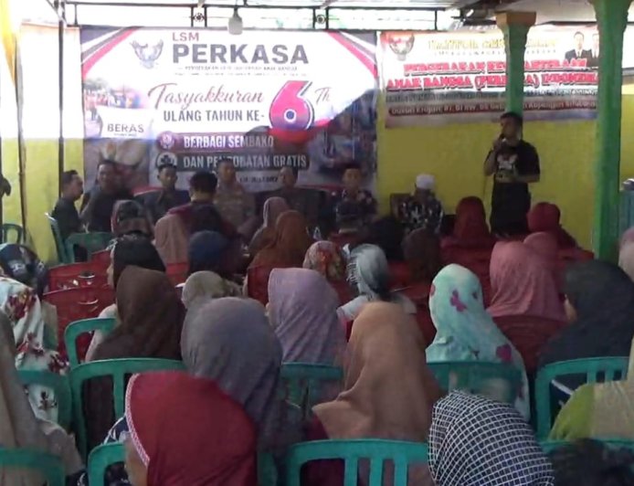 HUT LSM Perkasa Situbondo, Lakukan Pemeriksaan Kesehatan Gratis dan Bagi Sembako