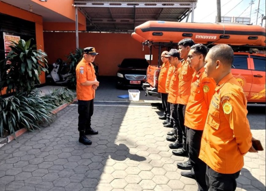 Seorang Pemancing Dilaporkan Hilang Terseret Ombak di Tenggara Pantai Pulau Merah, Tim SAR Banyuwangi Lakukan Pencarian