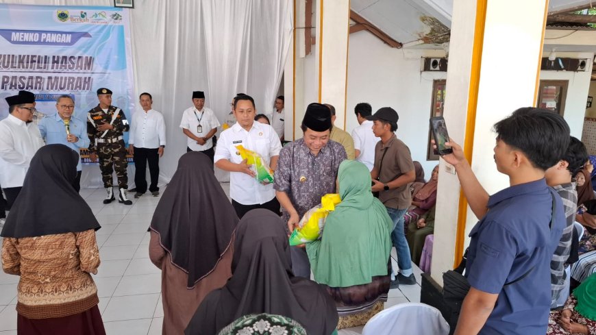 Menko Pangan Salurkan Bantuan Beras, Camat Curahdami Bondowoso Sampaikan Trimakasih Kepedulian Pemerintah kepada Warga Miskin